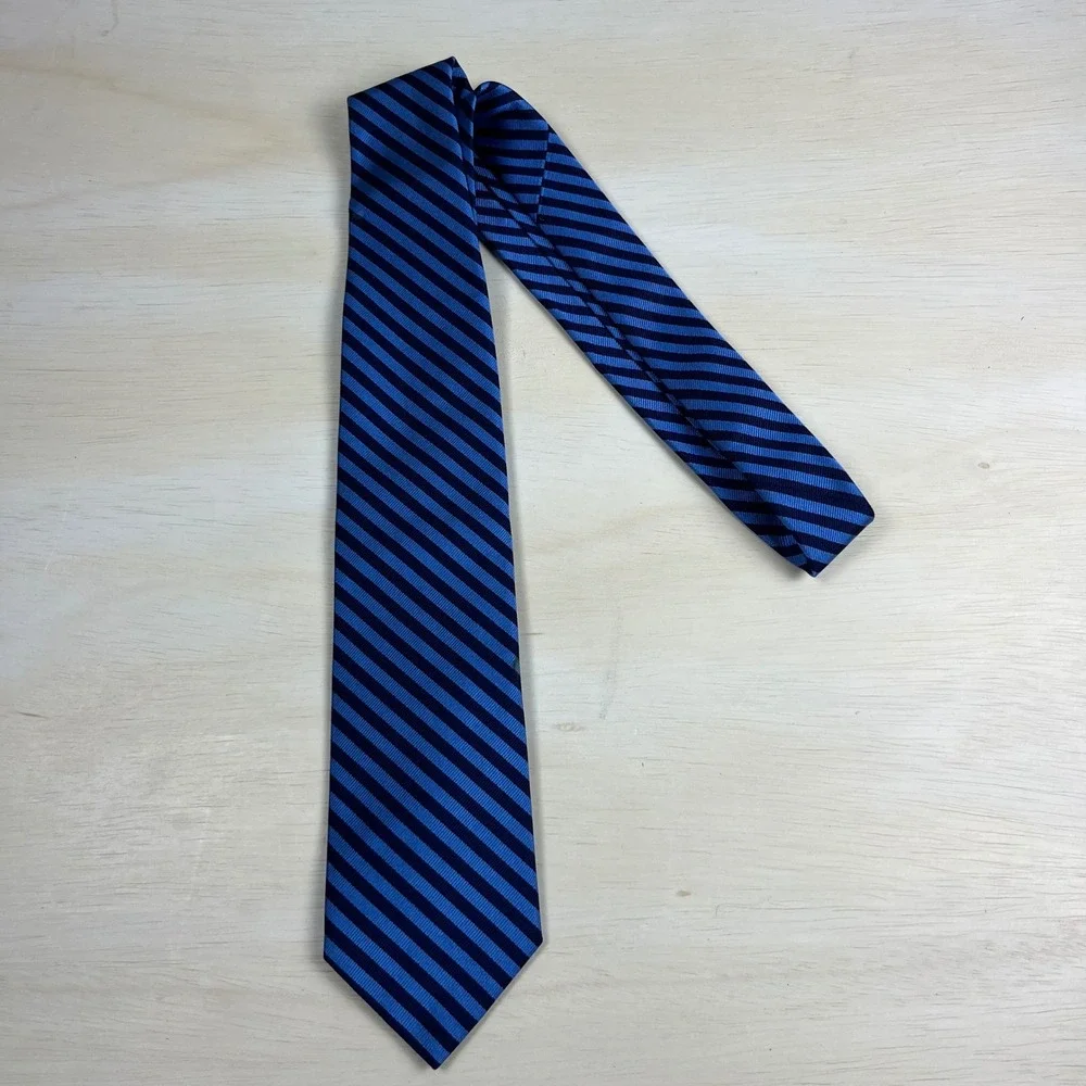 Brooks Brothers Makers Necktie Navy Light Blue Repp Stripe Silk Made in USA